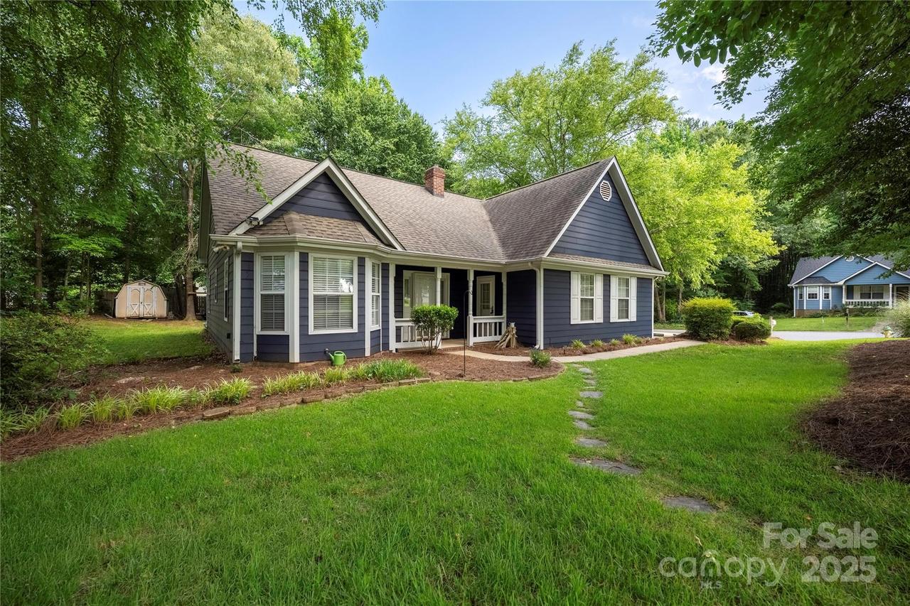 172 Valleybrook Dr. #8, Denver, NC 28037