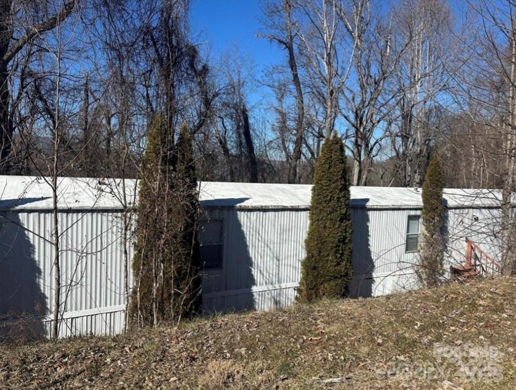 160 Aquarius Rd., Canton, NC 28716