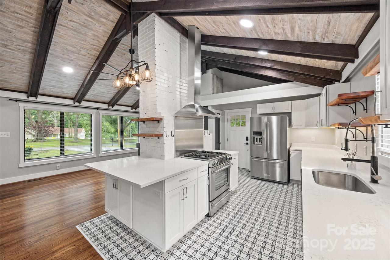 605 Cobb St., Lowell, NC 28098