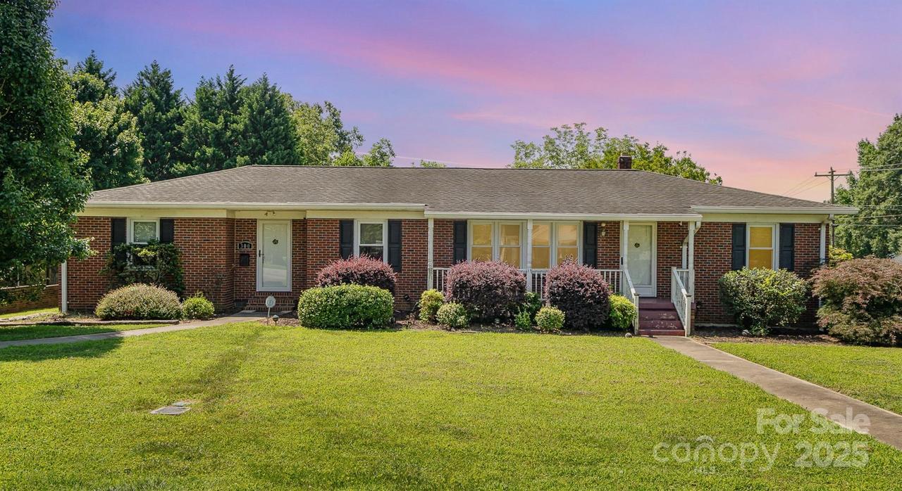 300 Caldwell St., Kannapolis, NC 28083