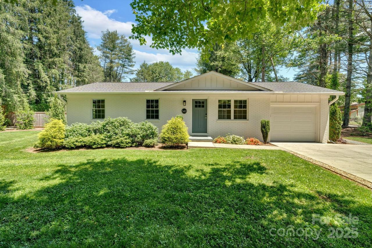 342 Silversteen Dr., Brevard, NC 28712