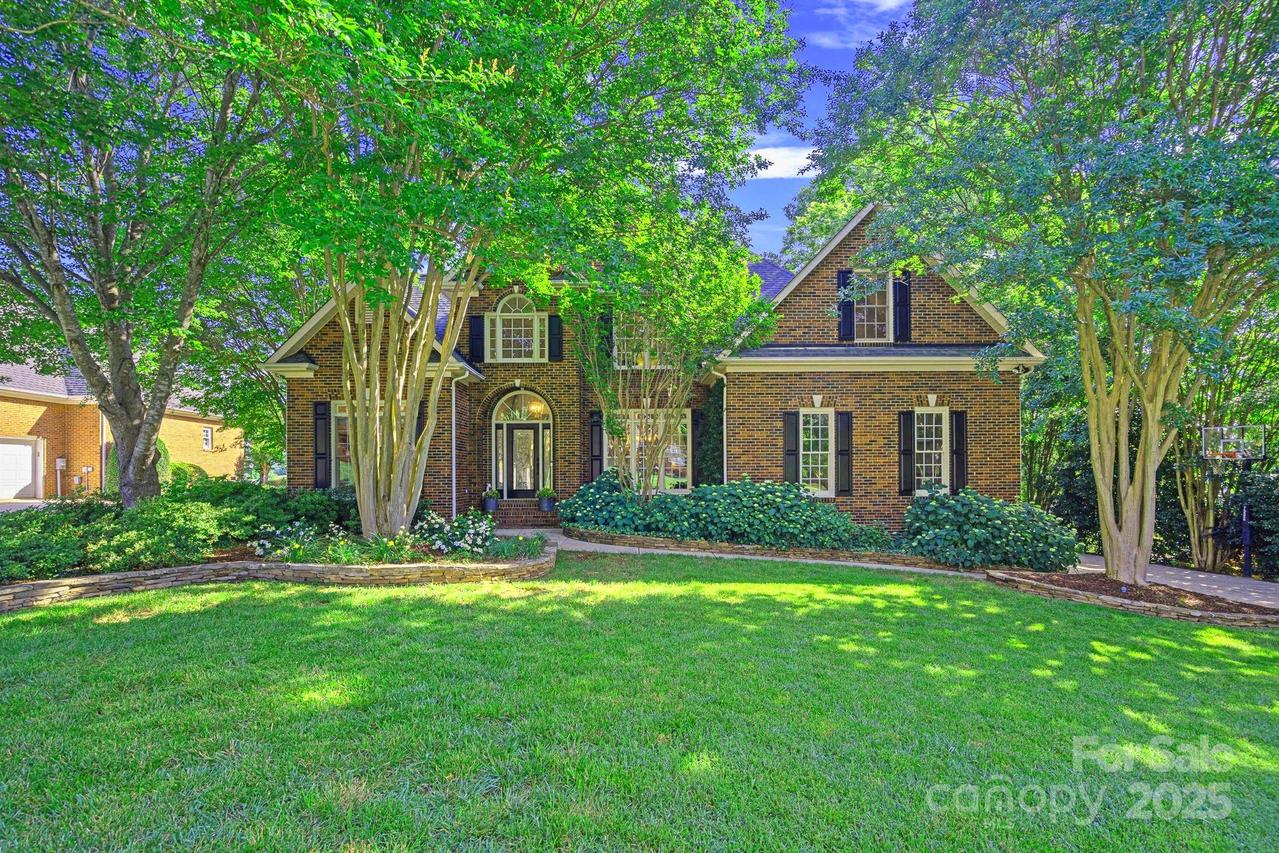 3506 Cardiff Ln., Matthews, NC 28104