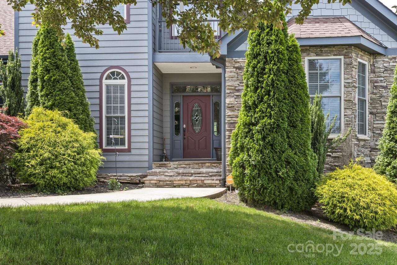 33 Stone House Rd., Arden, NC 28704