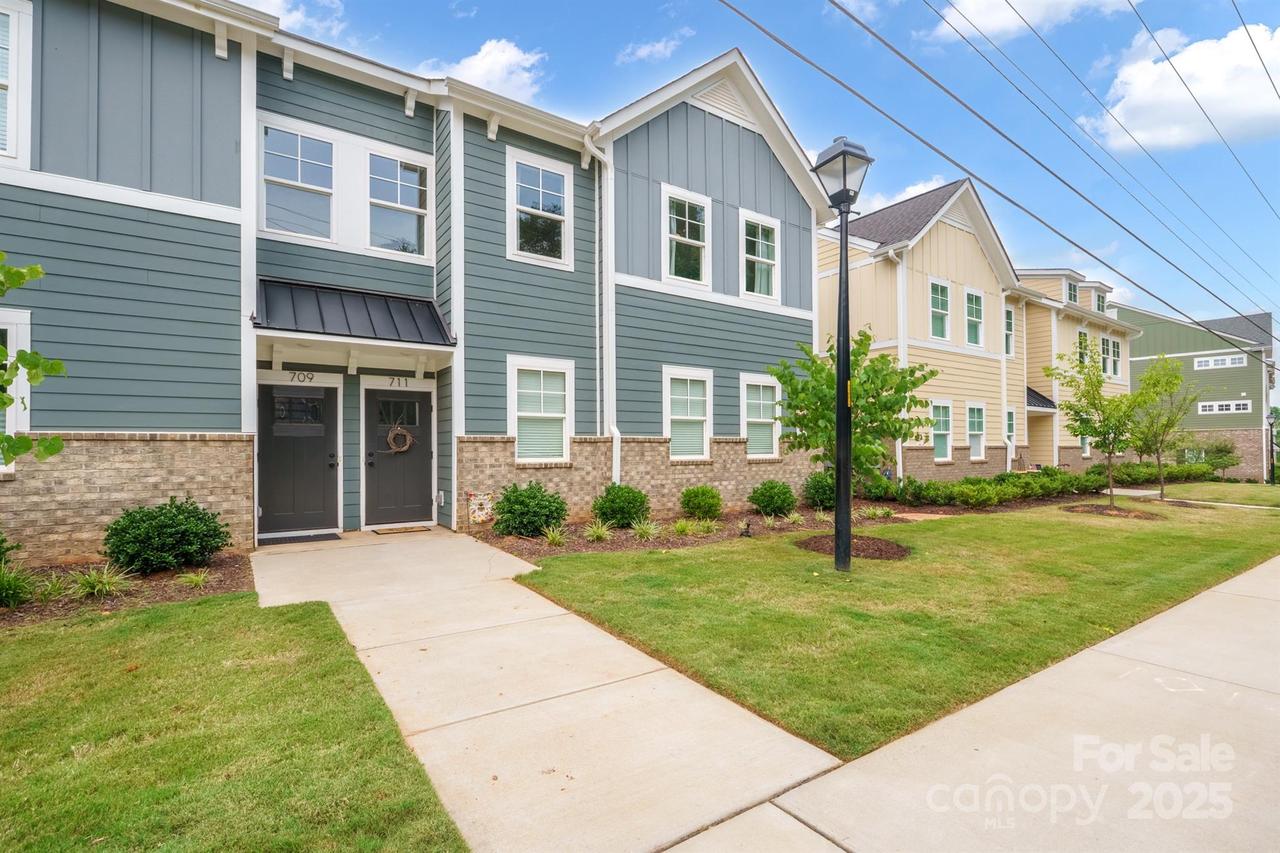 711 Beaty St., Davidson, NC 28036