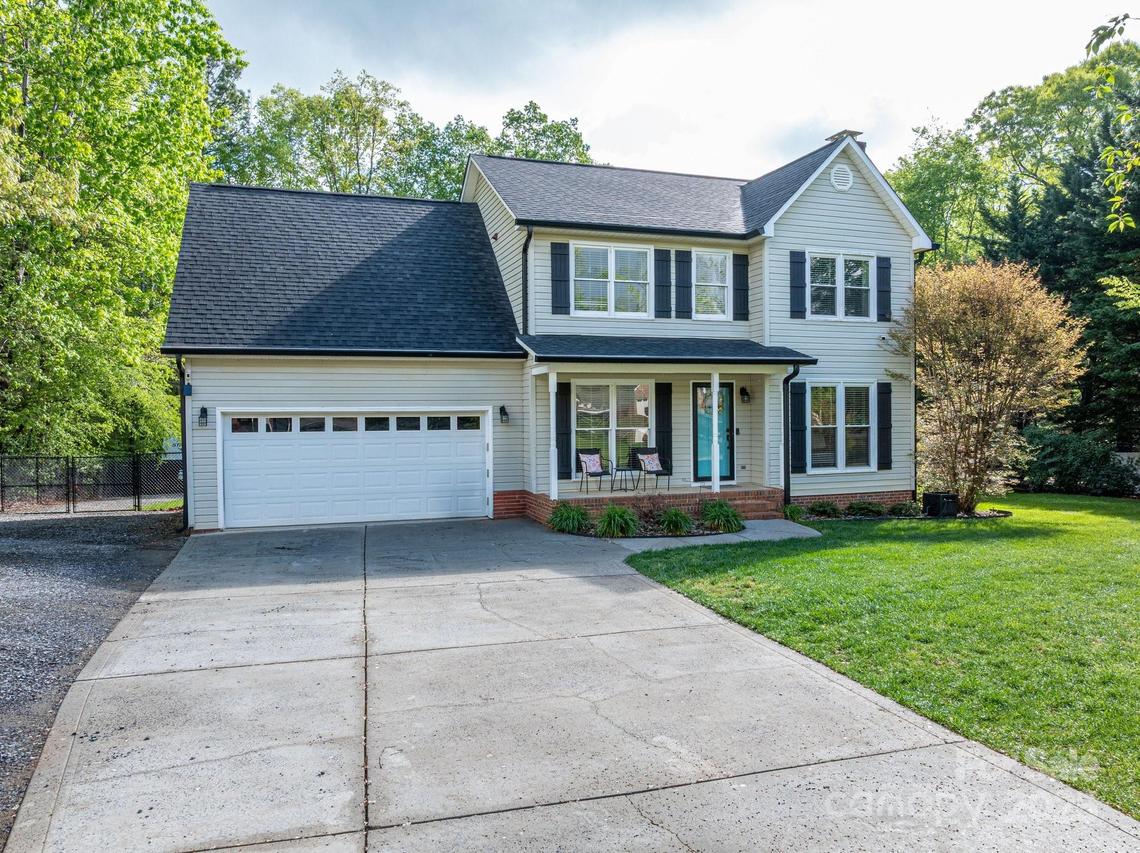 107 Ingonish Dr., Gastonia, NC 28056
