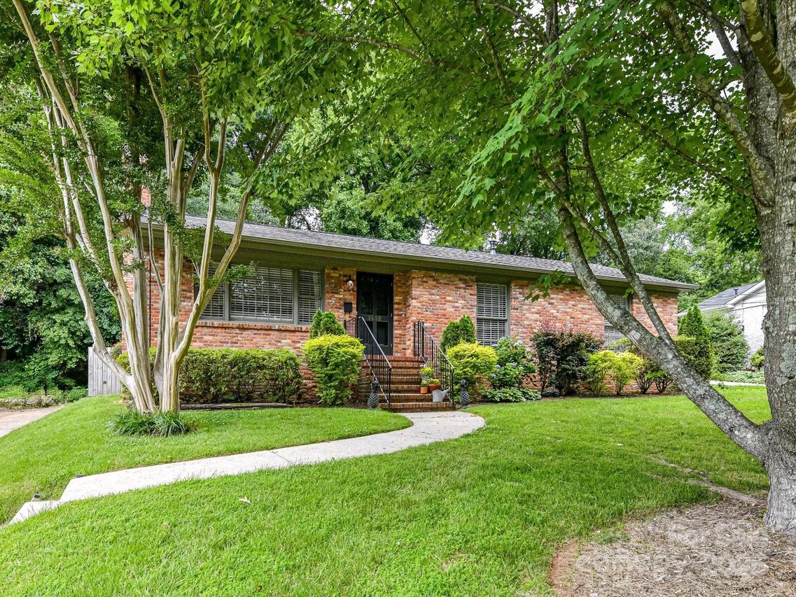 1638 Wensley Dr., Charlotte, NC 28210