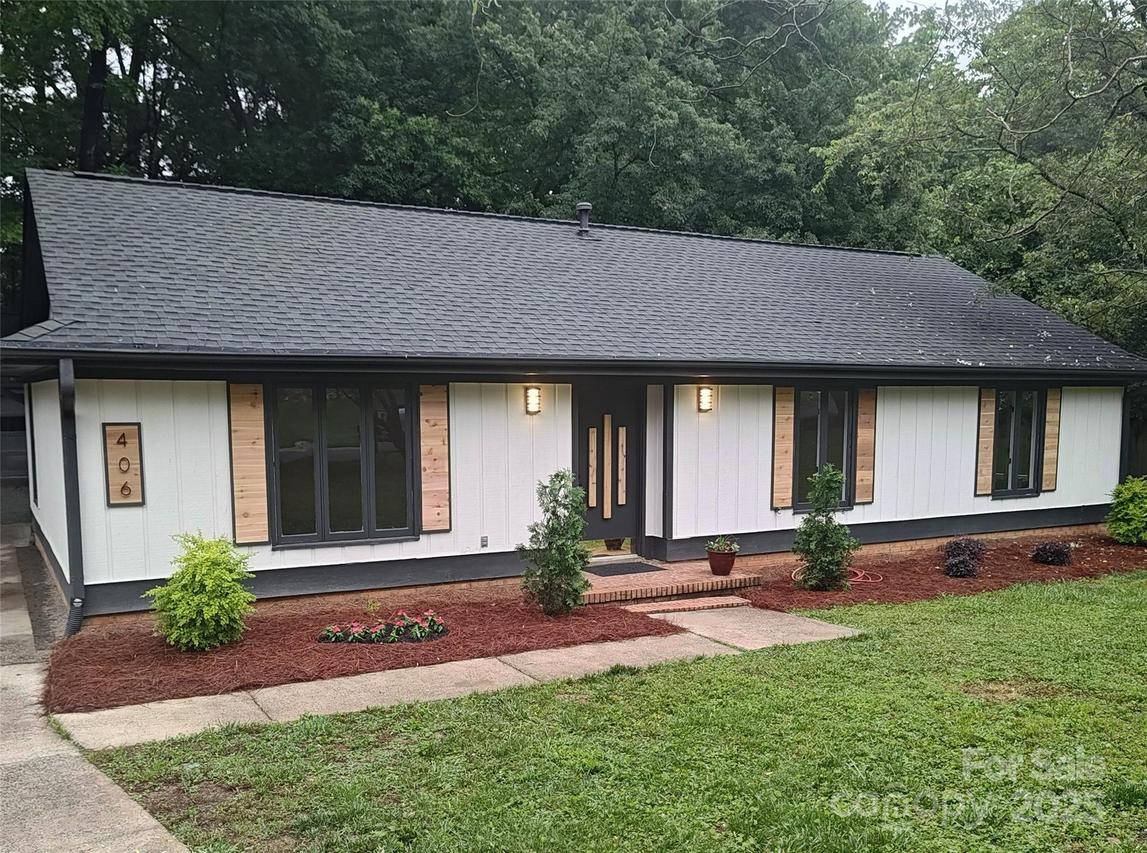 406 Wilcrest Dr., Matthews, NC 28105