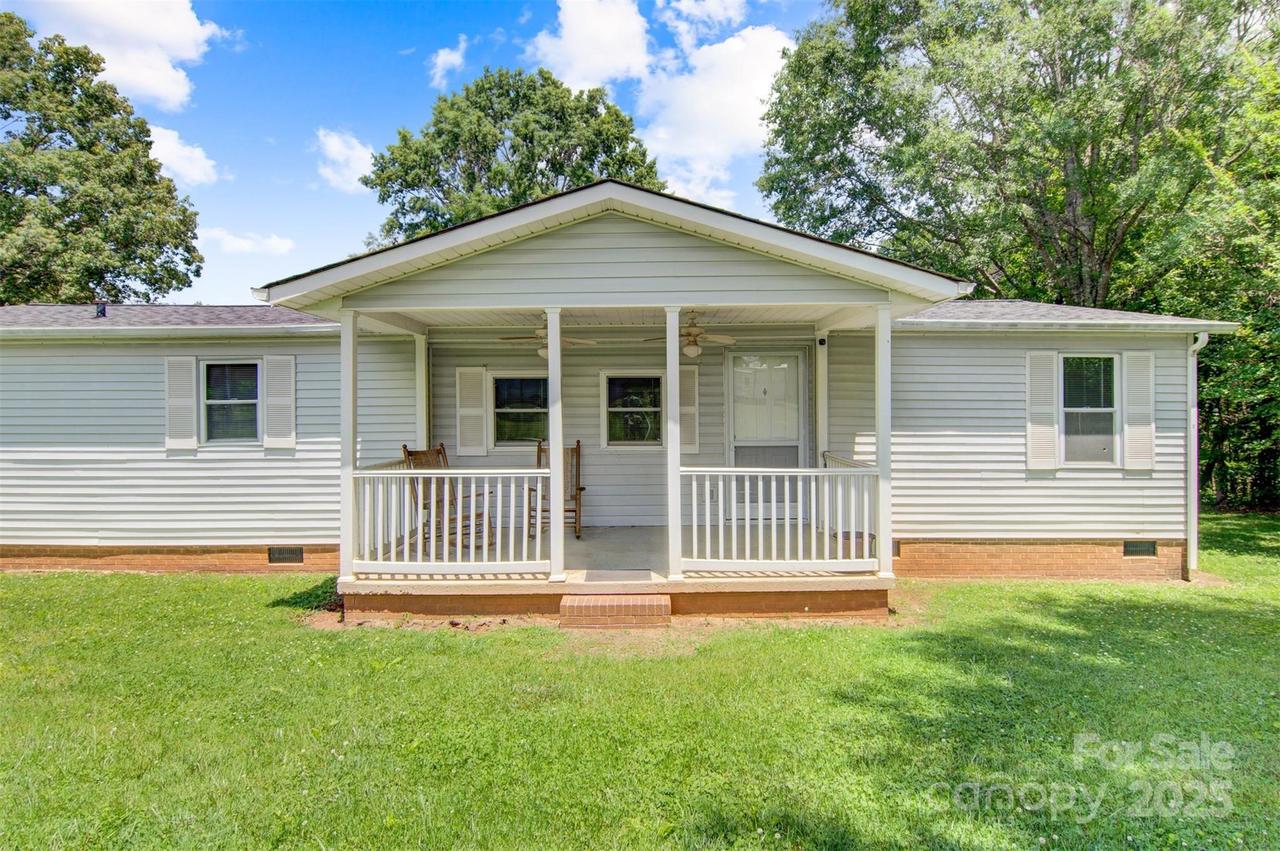 4648 Rifle Range Rd., Conover, NC 28613
