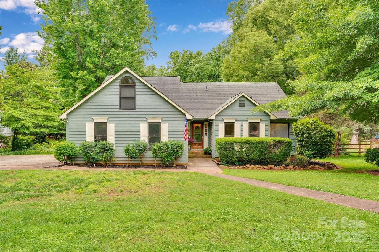 8506 Graham Rd., Denver, NC 28037