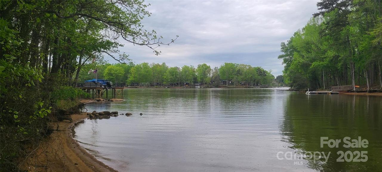 453 Sunset Pointe Dr., Salisbury, NC 28146