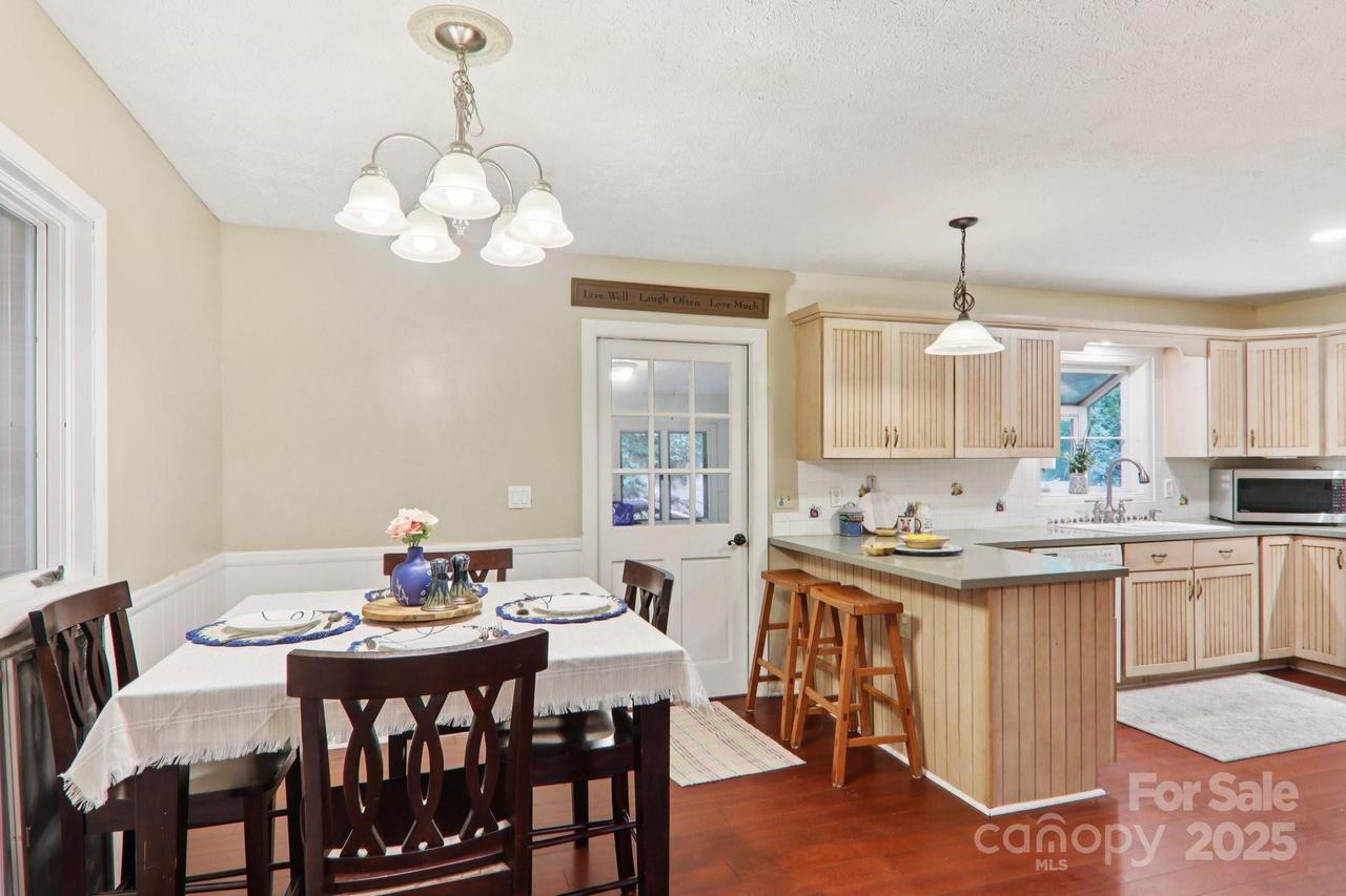 169 Sunshine Cove Rd., Waynesville, NC 28785