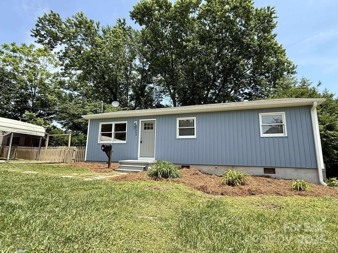 408 N Hill St., Dallas, NC 28034