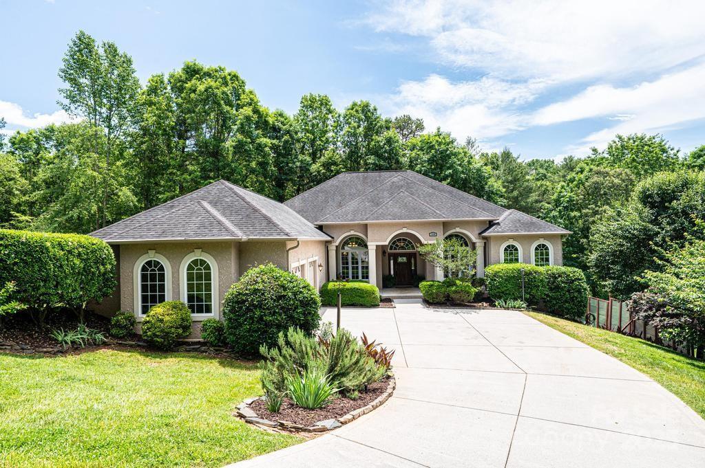 150 Edgewater Ct., Granite Falls, NC 28630