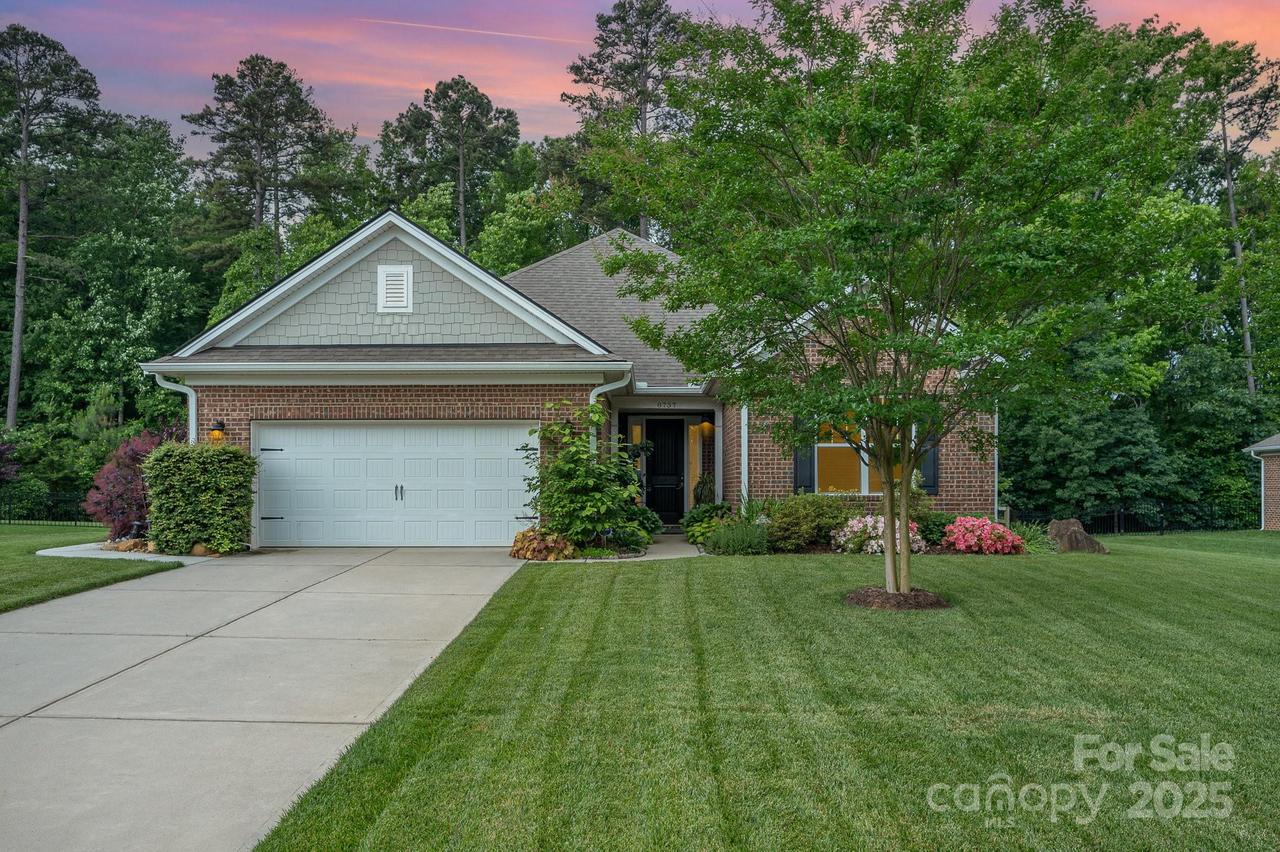 8737 Mullis Forest Ct., Mint Hill, NC 28227