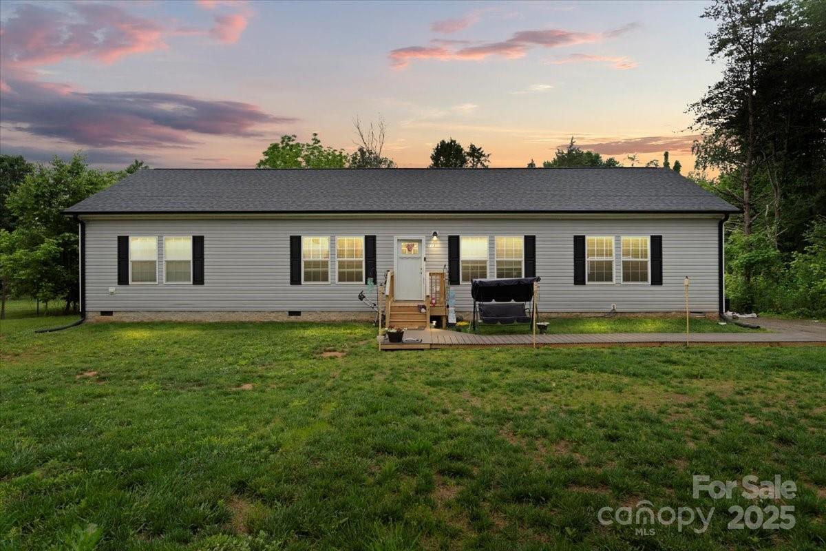113 Robinette Ln., Statesville, NC 28625