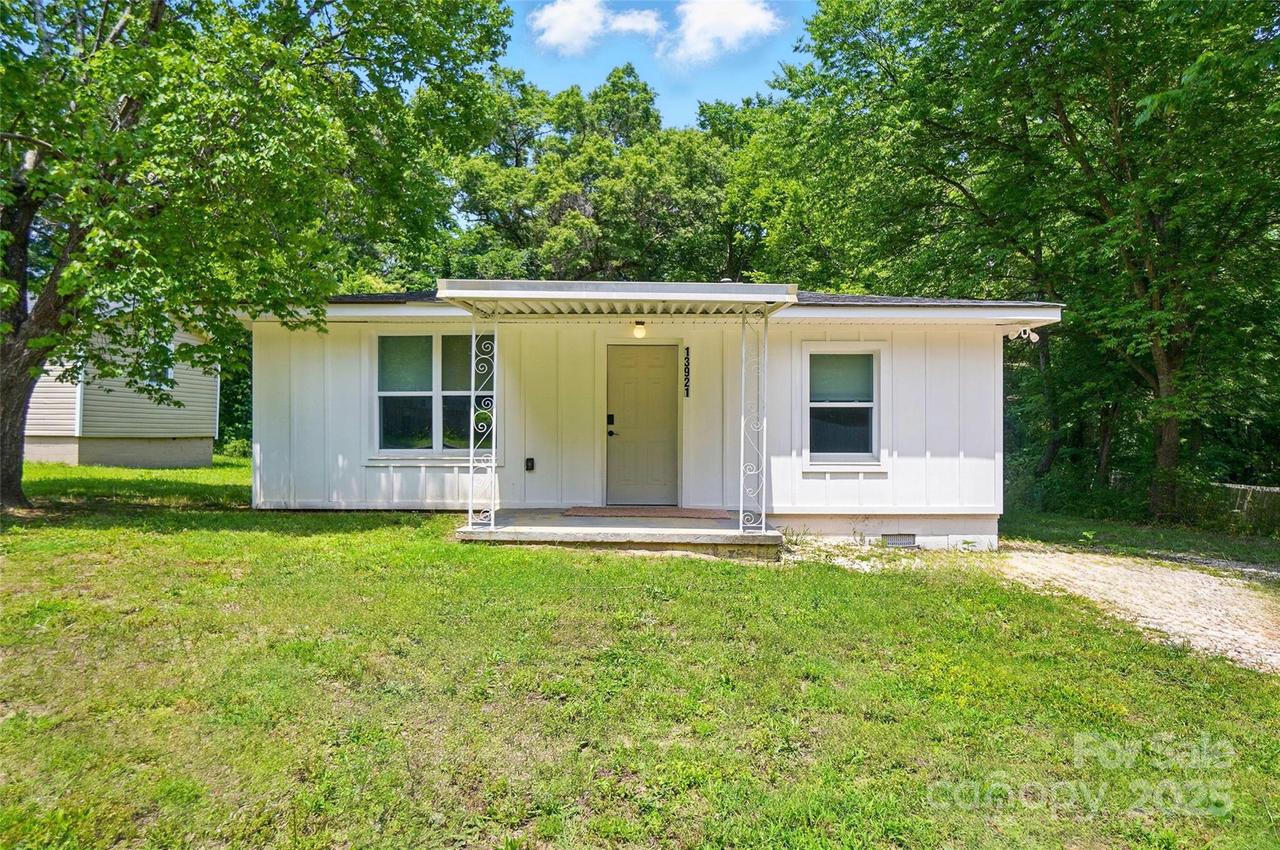 13921 David St., Huntersville, NC 28078