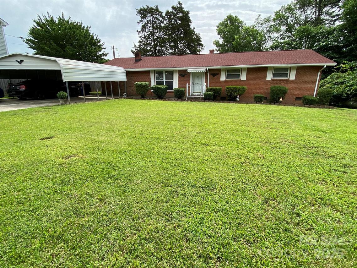 13427 Homewood Dr., Charlotte, NC 28262