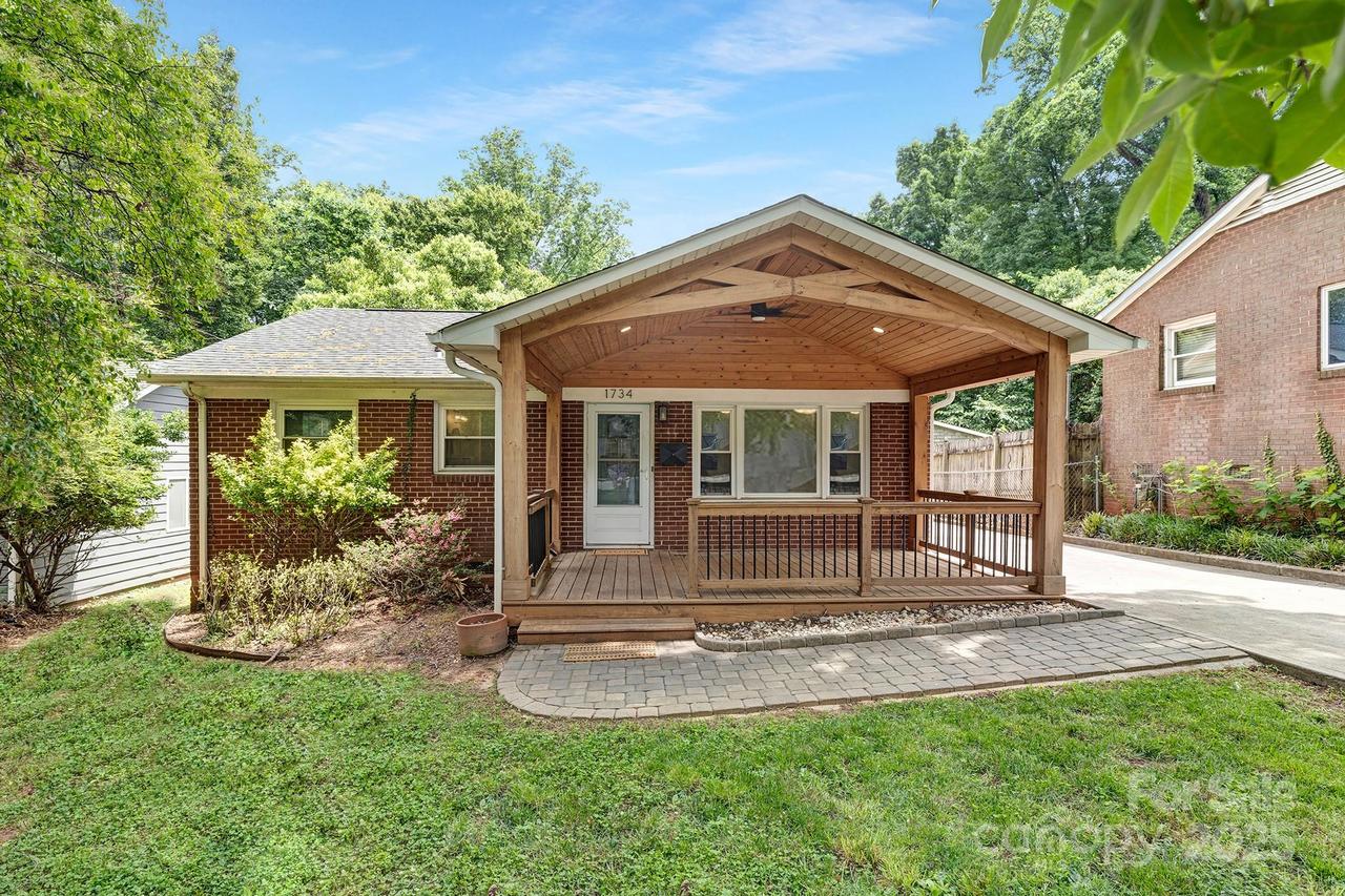 1734 Seifert Cir., Charlotte, NC 28205