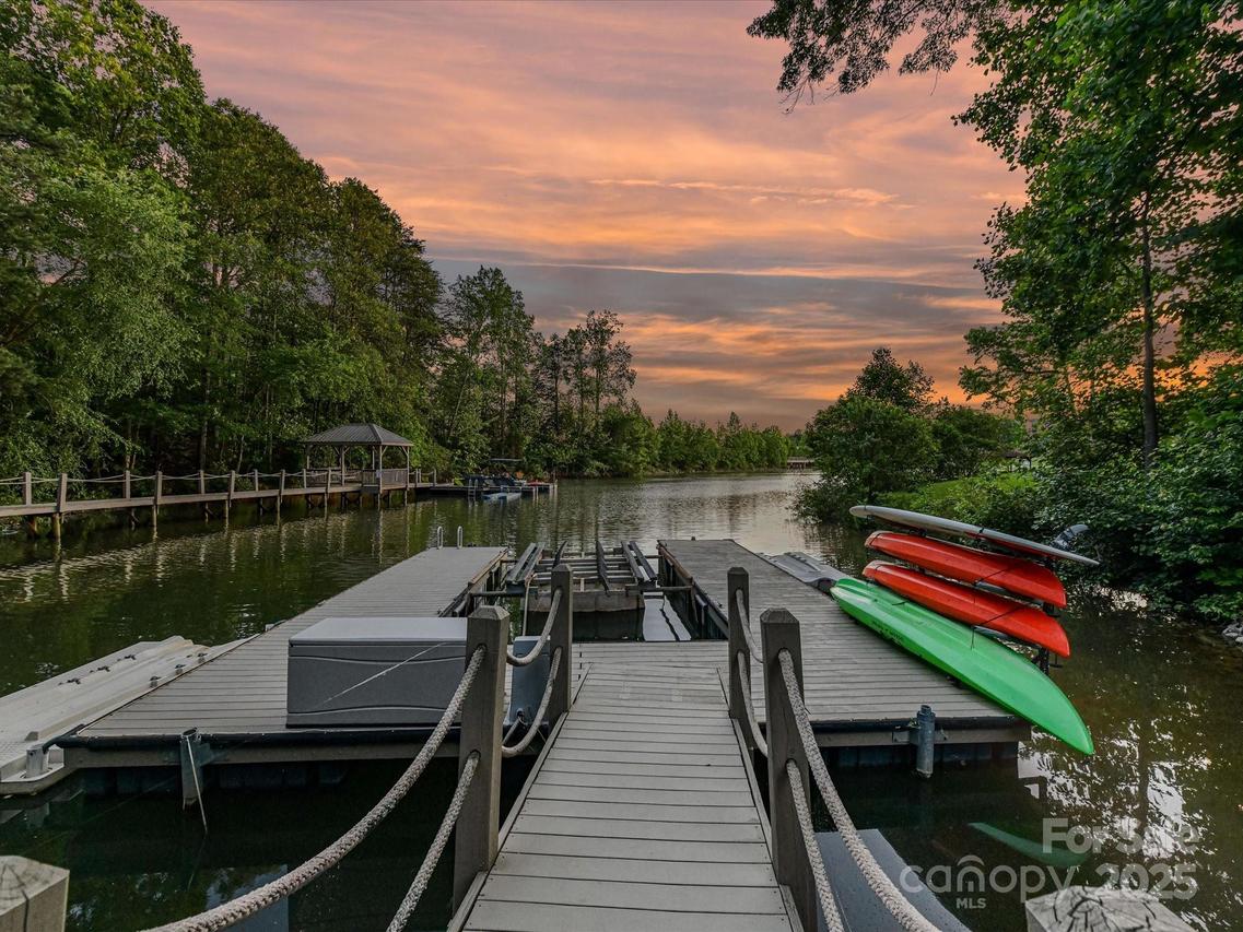 4290 Barbrick St., Sherrills Ford, NC 28673