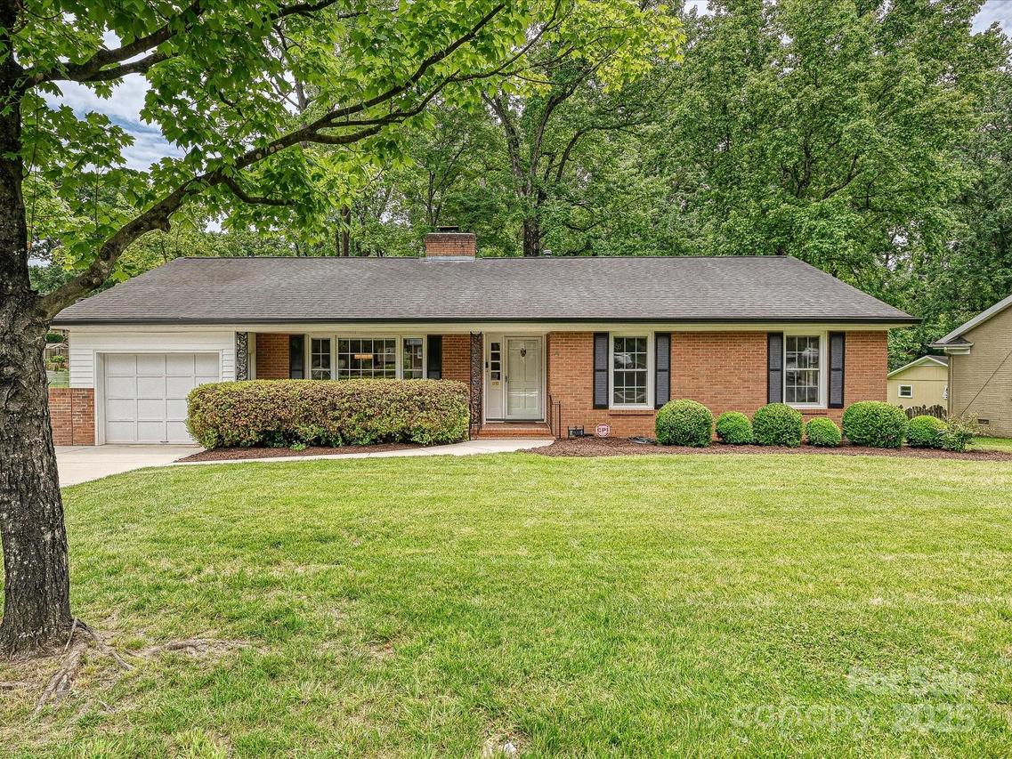 4000 Chandworth Rd., Charlotte, NC 28210