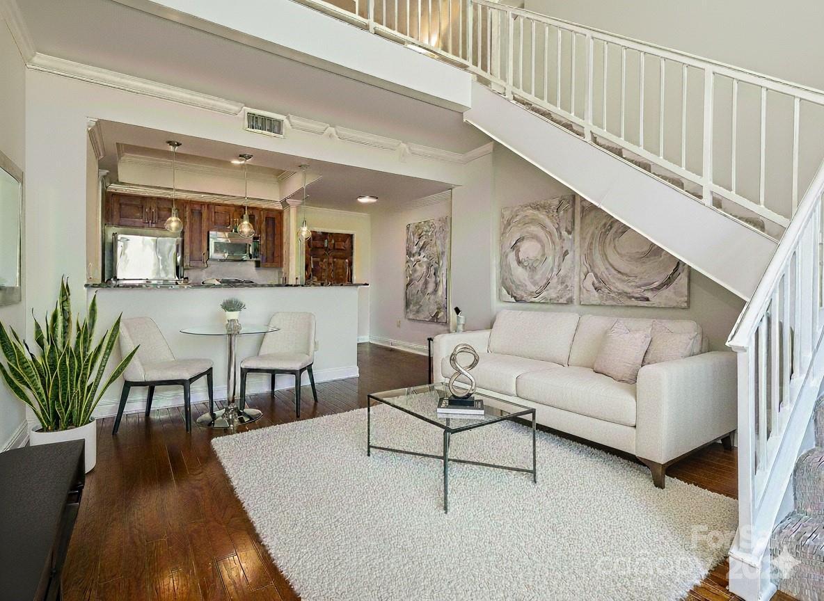 300 W 5th St. #723, Charlotte, NC 28202