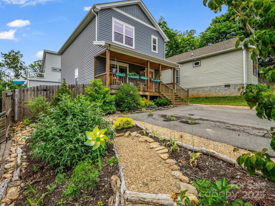725 Center St., Asheville, NC 28803