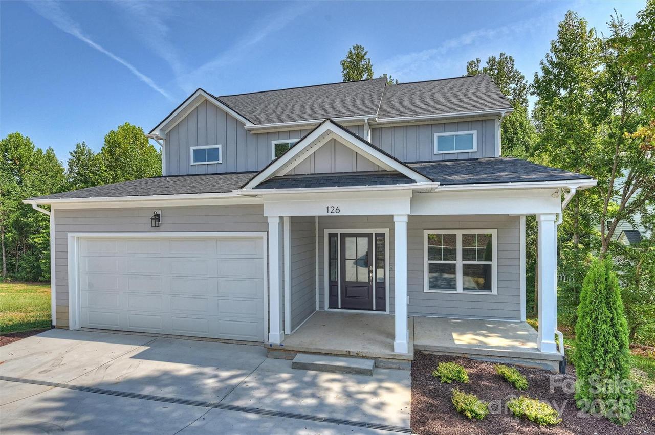 126 Meadow Glen Dr., Troutman, NC 28166