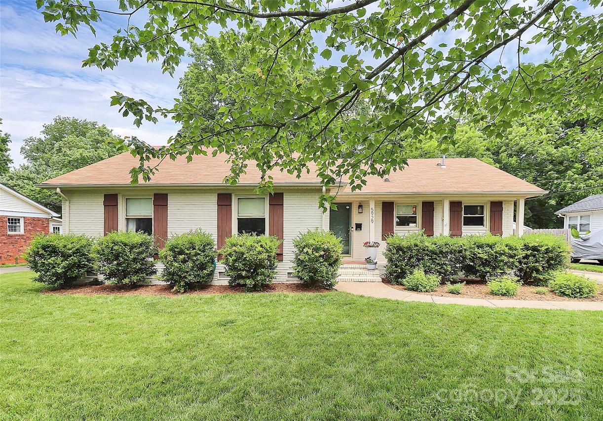 5929 Brookhaven Rd., Charlotte, NC 28210