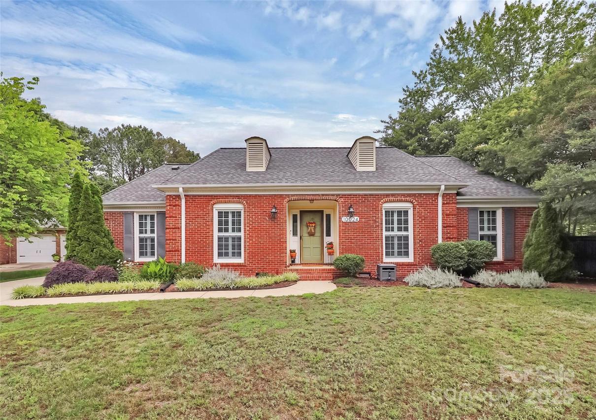 10024 Tealridge Ln., Charlotte, NC 28277