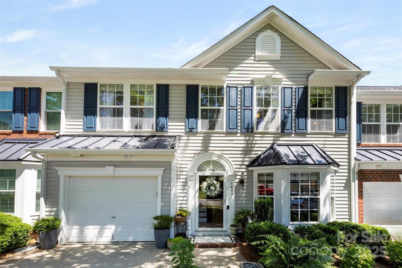 1644 Backcreek Ln., Gastonia, NC 28054