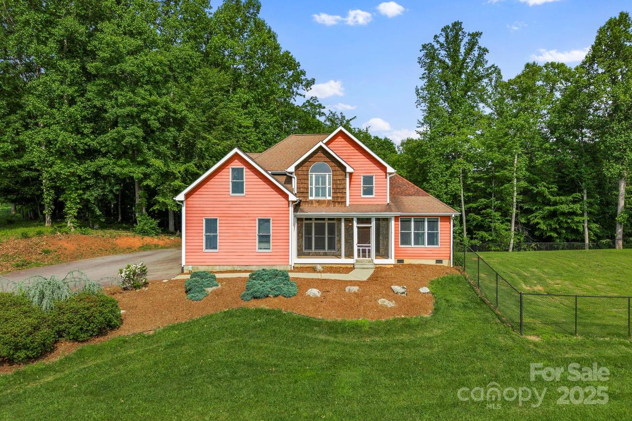 1586 Bull Creek Rd., Marshall, NC 28753