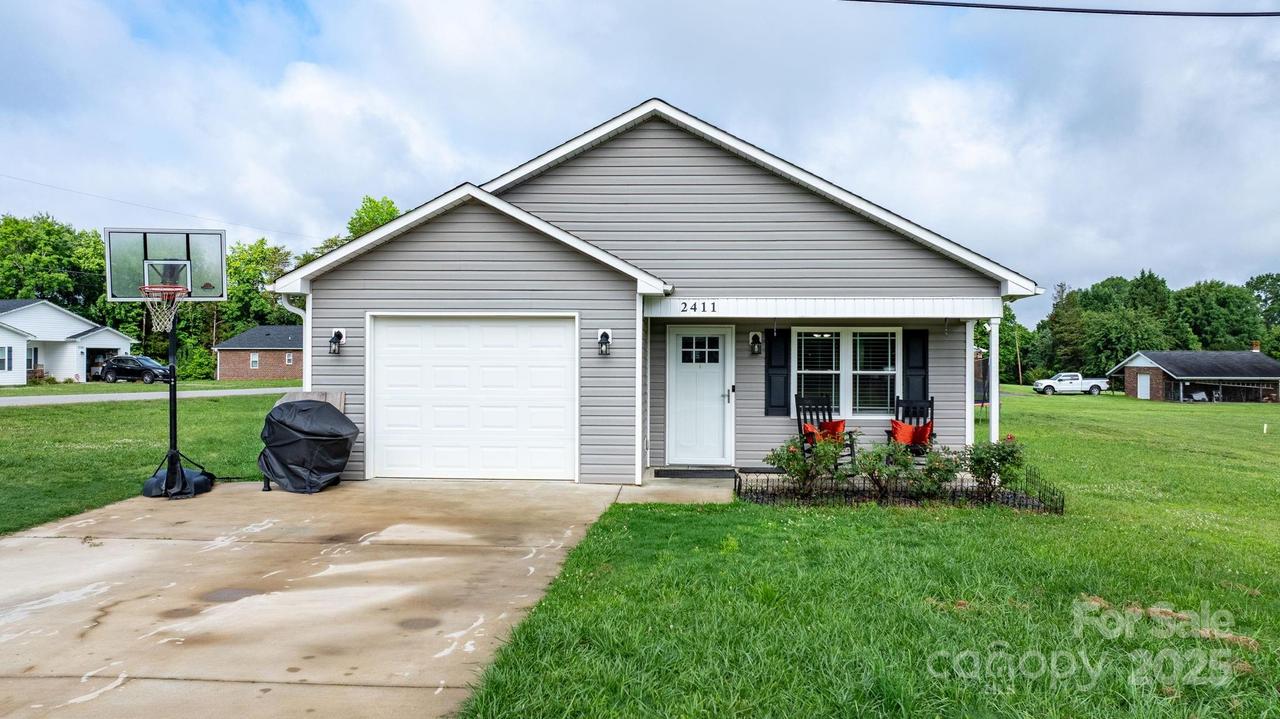 2411 28th St., Hickory, NC 28601
