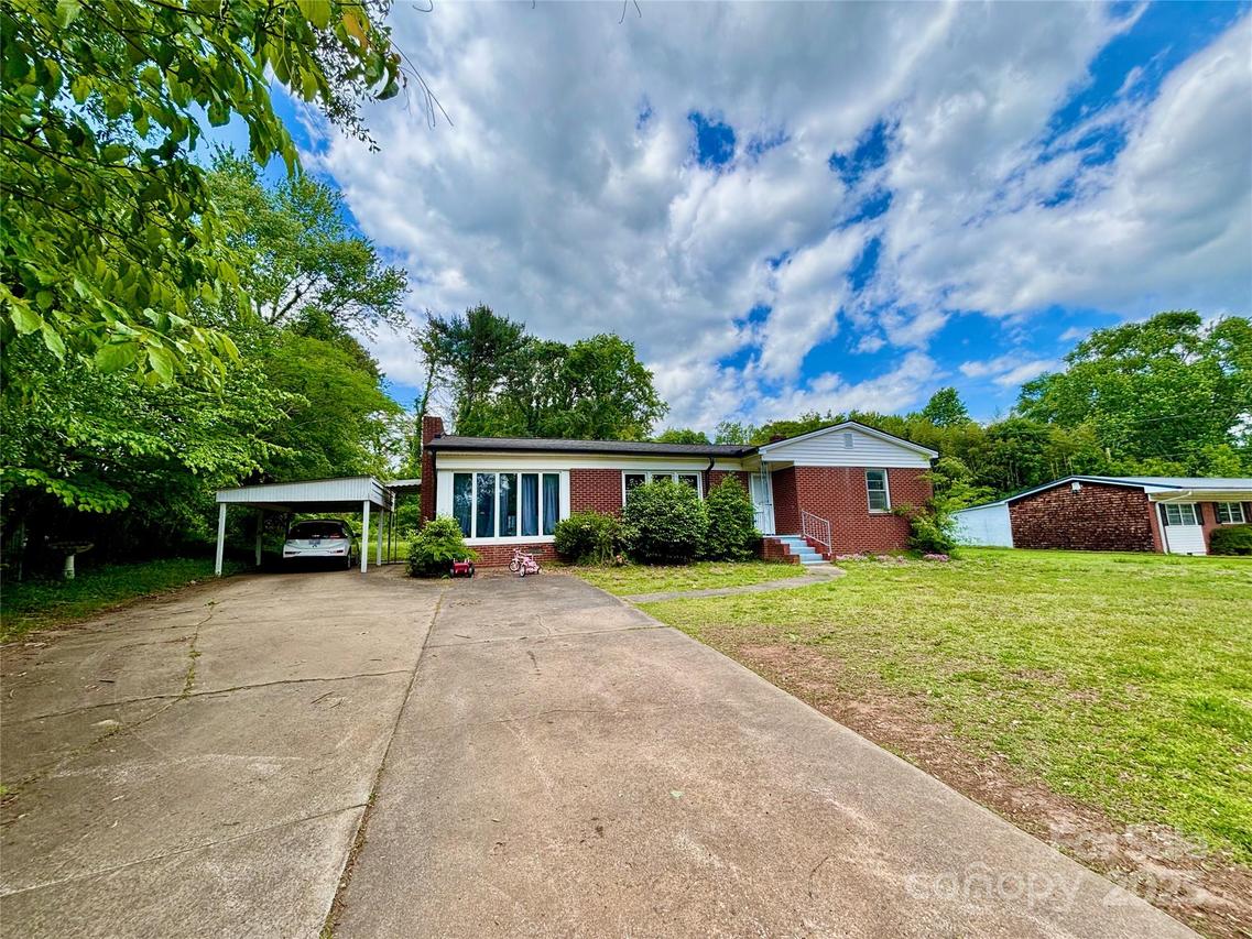 168 Collins Ave., Forest City, NC 28043