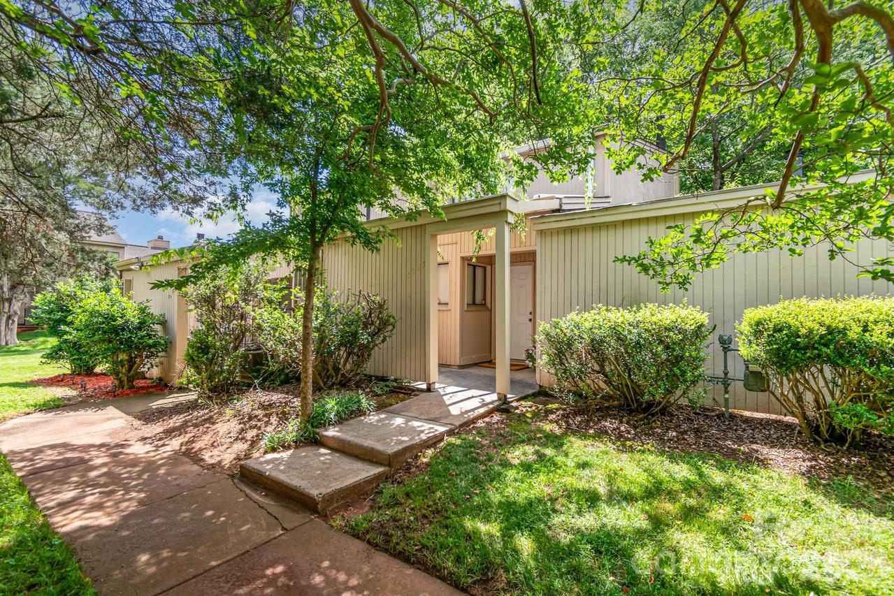 8005 Horse Chestnut Ln., Charlotte, NC 28277