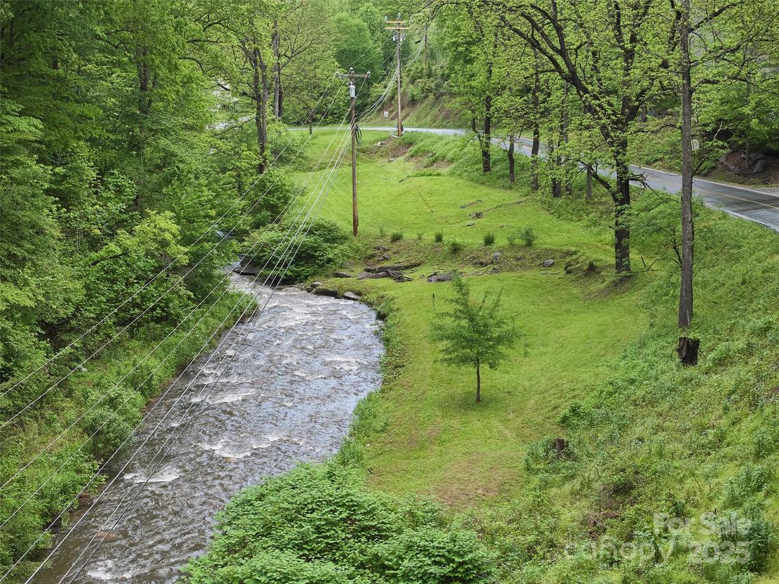210 Conleys Creek Rd., Whittier, NC 28789