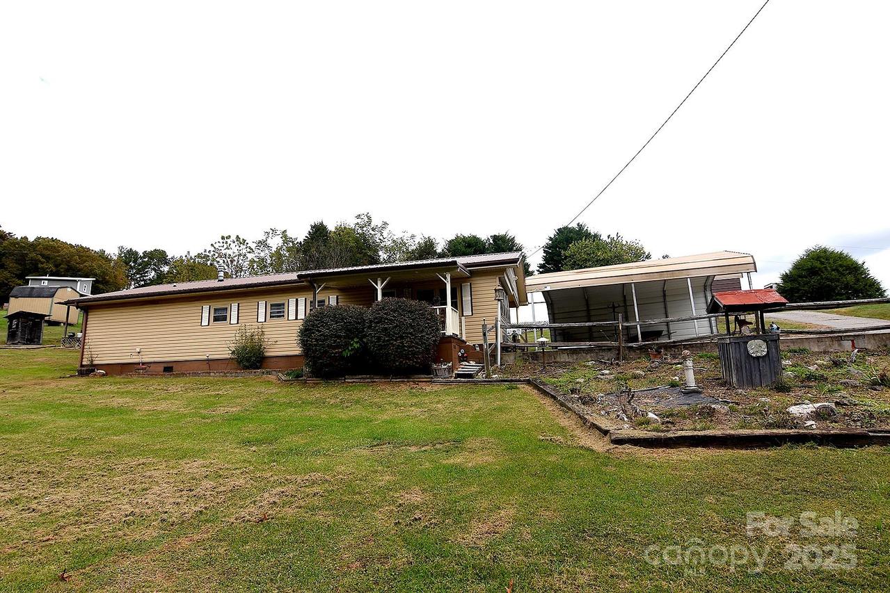17 Mustang Ln., Waynesville, NC 28786