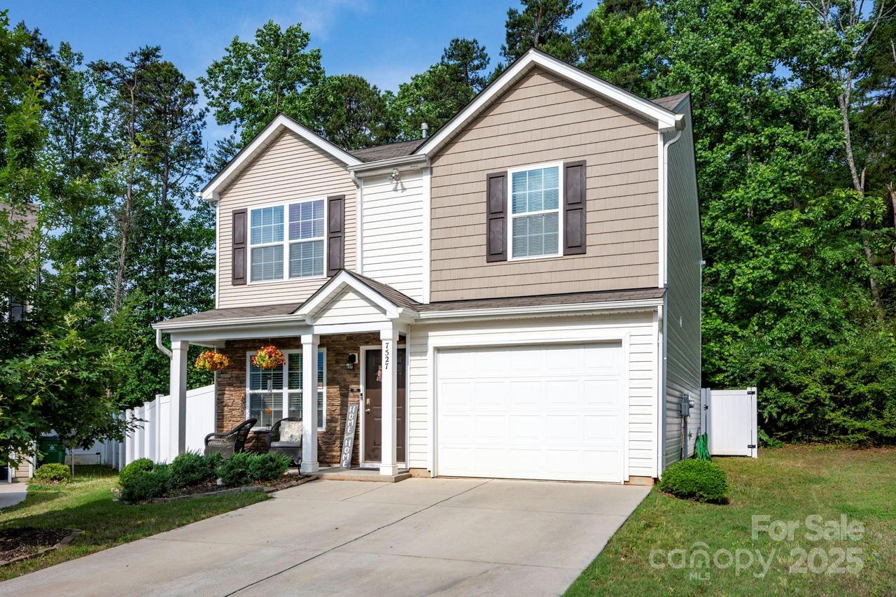 7527 Finnigan Rd., Charlotte, NC 28215