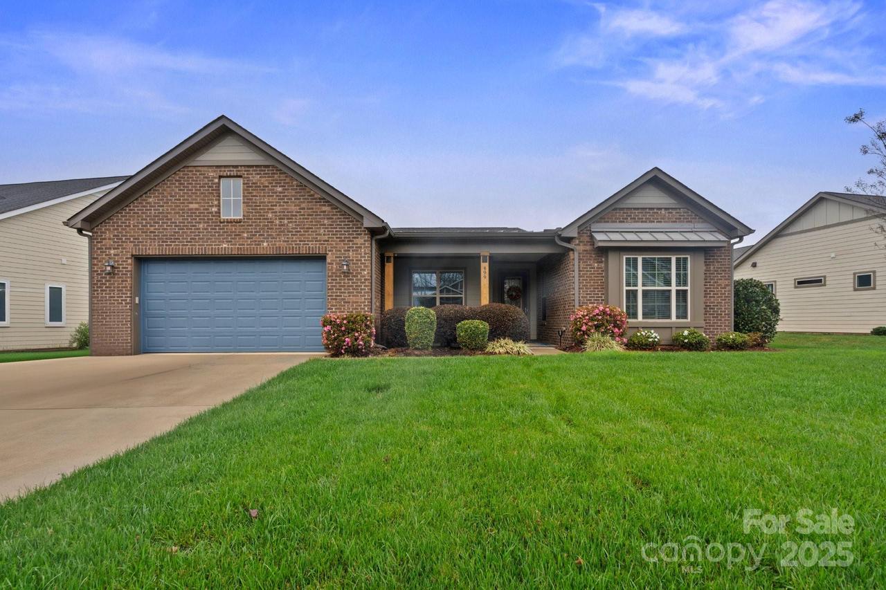 499 Granite Lake Ct., Denver, NC 28037