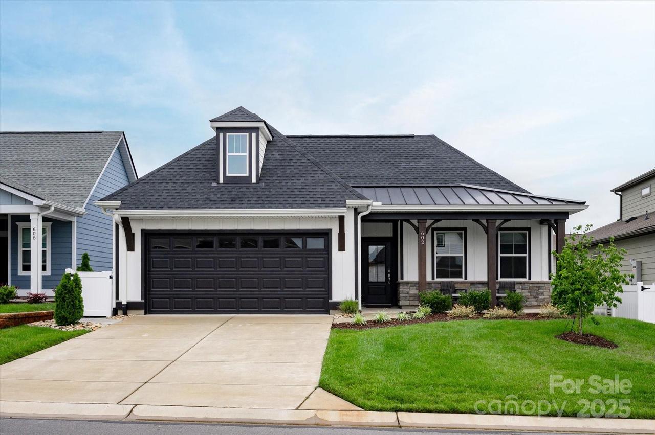 602 Compass Dr., Denver, NC 28037