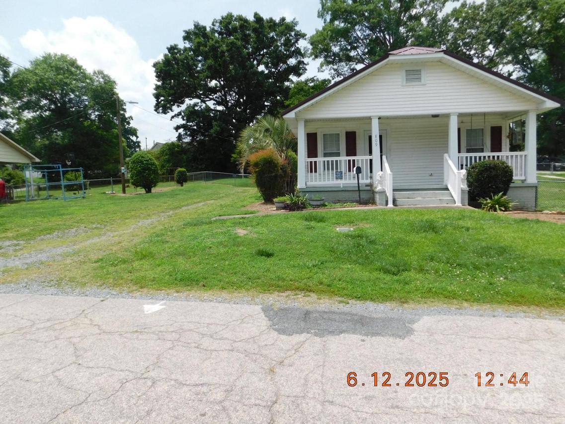 809 Ruth Ave., Kannapolis, NC 28083