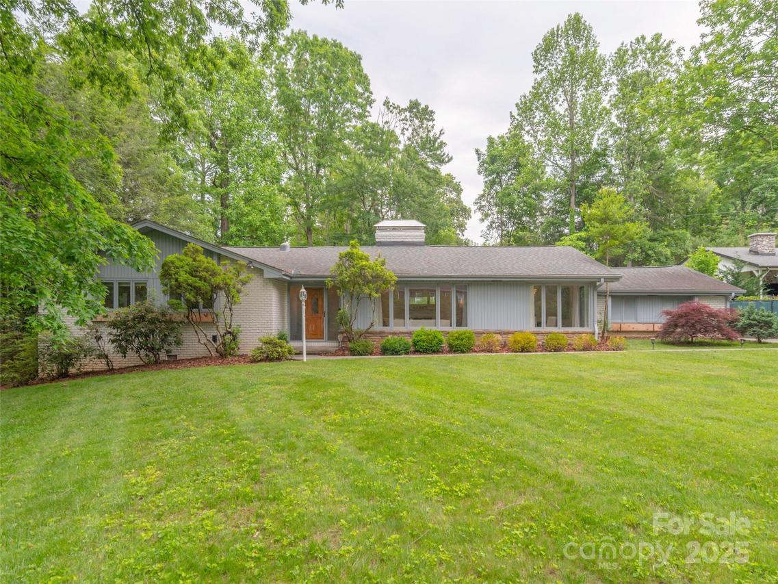 6 Browntown Rd., Asheville, NC 28803