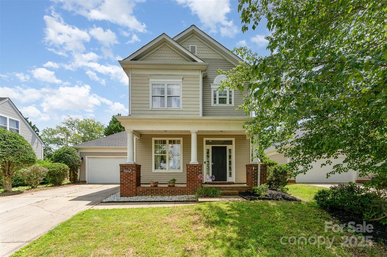 7642 Rolling Meadows Ln., Huntersville, NC 28078