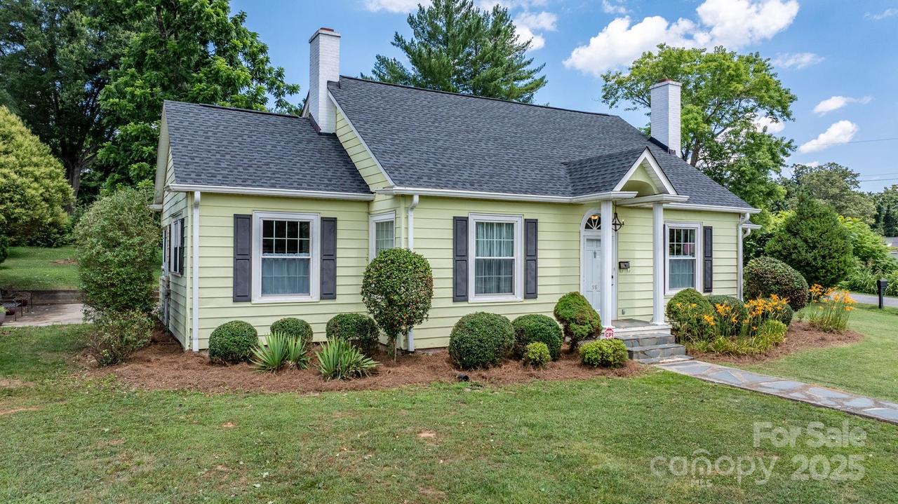 98 S Main St., Granite Falls, NC 28630