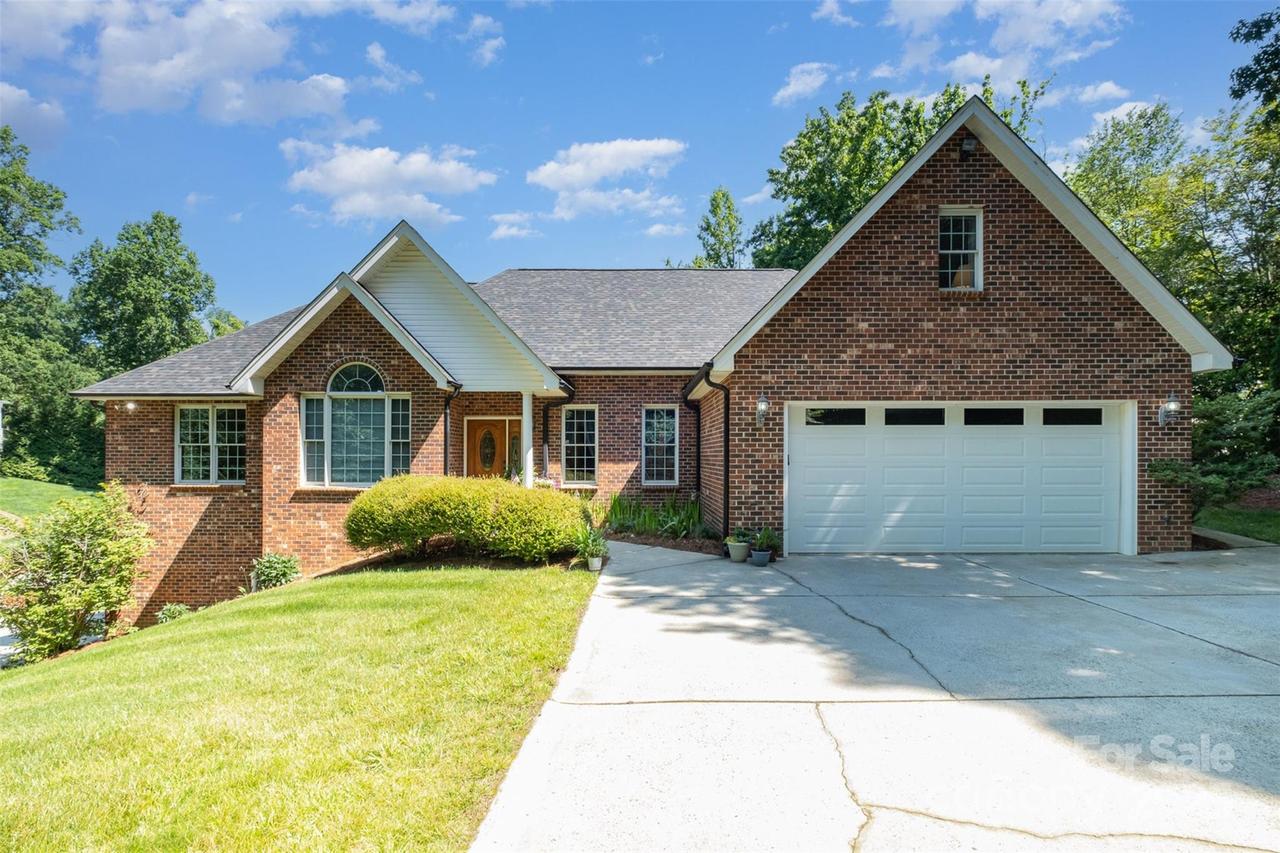 7545 Rabbit Cir., Denver, NC 28037