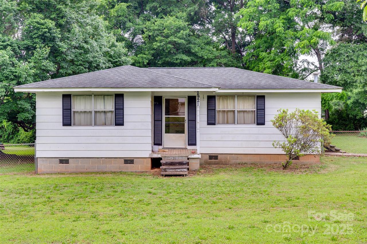 2921 Ambrose Dr., Gastonia, NC 28056