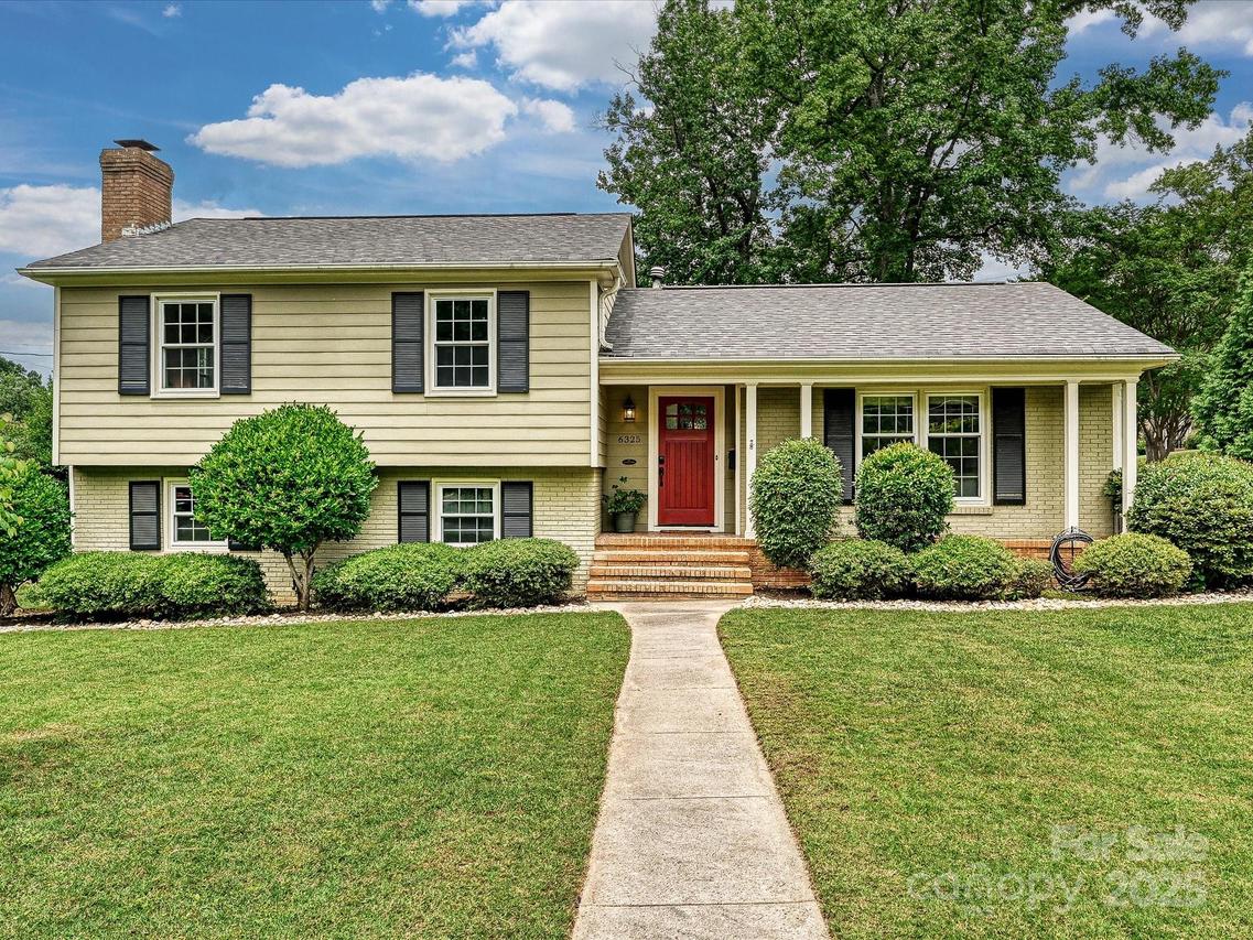 6325 Hazelton Dr., Charlotte, NC 28210