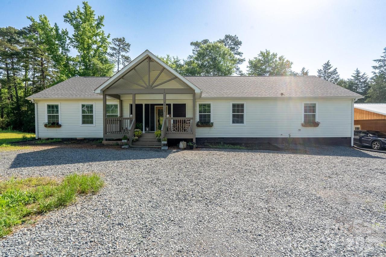 16132 Mclester Rd., Oakboro, NC 28129