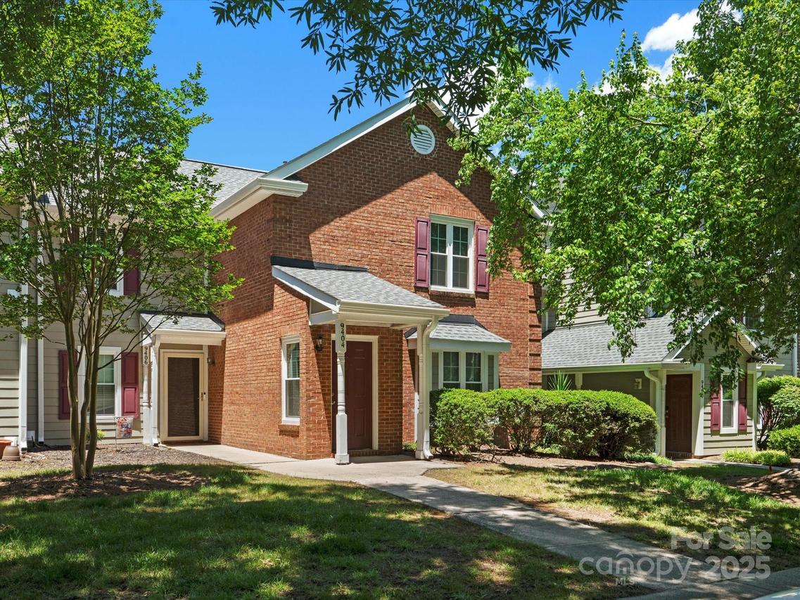 9404 S Vicksburg Park Ct., Charlotte, NC 28210