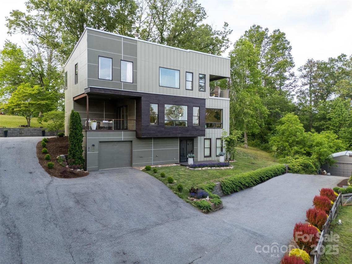 21, 13 Wild Pine Ct., Leicester, NC 28748