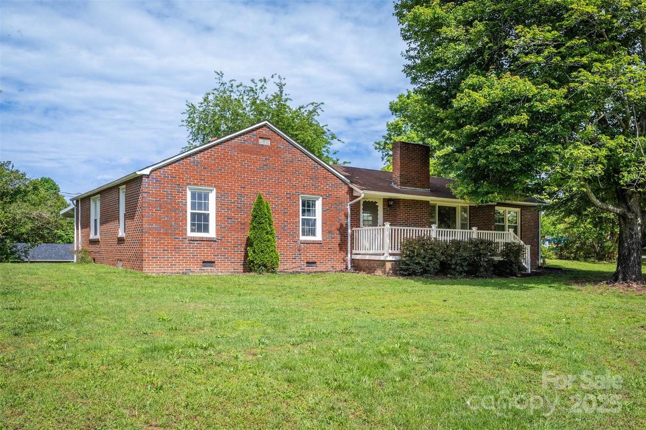 175 Duke St., Granite Falls, NC 28630